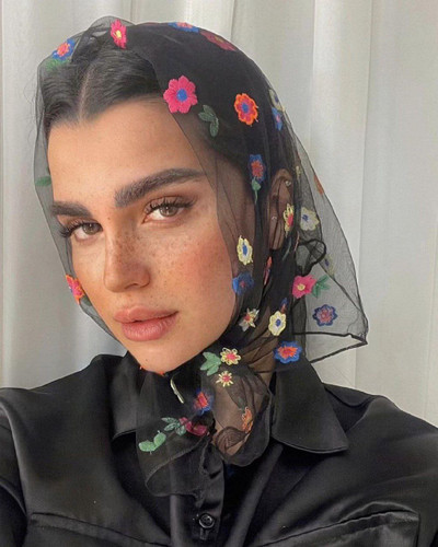 مینی اسکارف توری گلدوزی مزونی تک رنگ بسیار شیک و بهاری و زیبا قیمت منصفانه خرید از تولیدکننده و واردکننده مستقیم