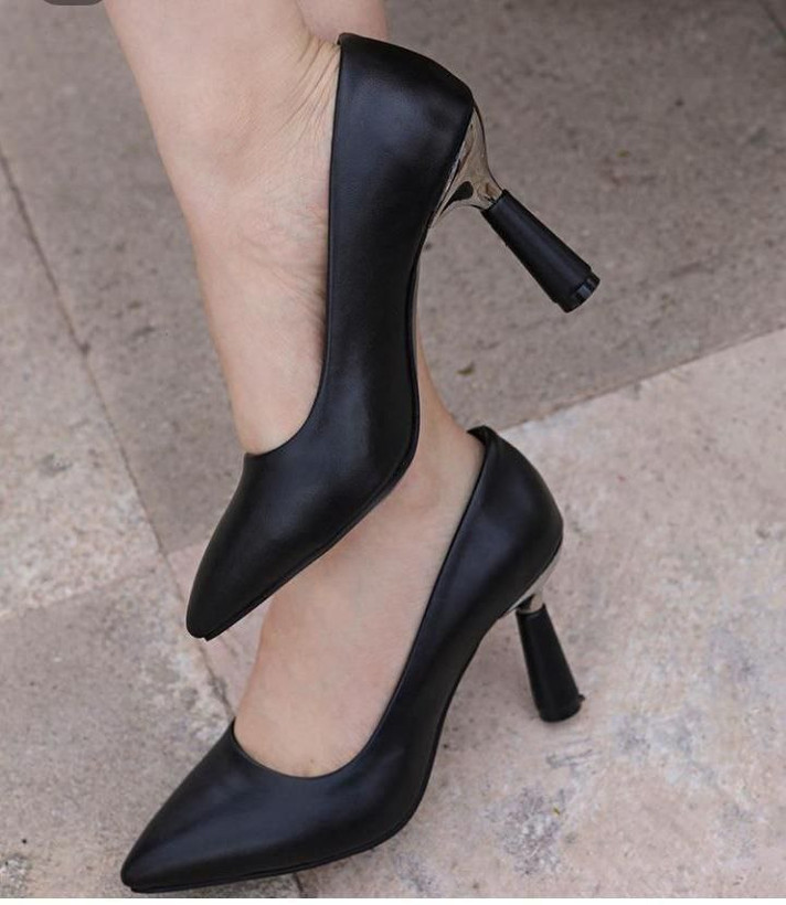 کفش مجلسی زنانه/دخترانه مدل جدید قالب استاندارد پاشنه ۷ سانت و جدید کیفیت عالی ترک در سه جنس انتخابی چرم عالی و سوئیت عالی و ورنی اصل پاخوری شیک و عالی قیمت منصفانه خرید از تولیدی