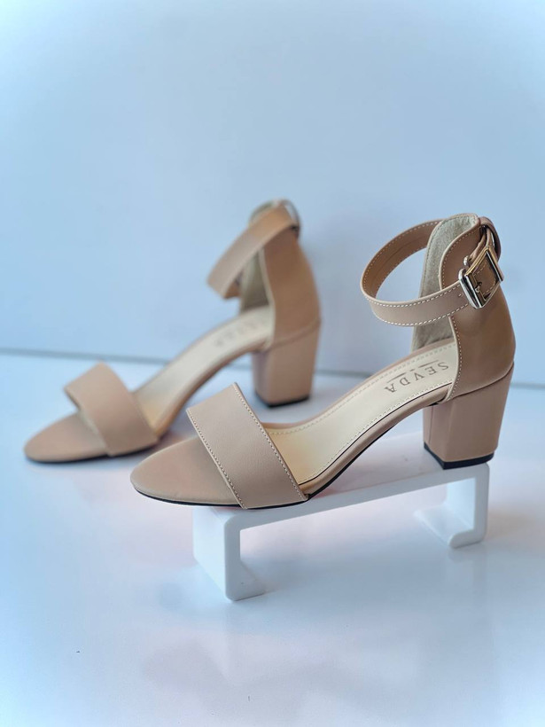 کفش مجلسی زنانه/دخترانه مدل تک باند پاشنه شش سانت سایزبندی ۳۶ تا ۴۰ قالب استاندارد کیفیت عالی درجه یک با ضمانت گارانتی قیمت منصفانه خرید از تولیدی