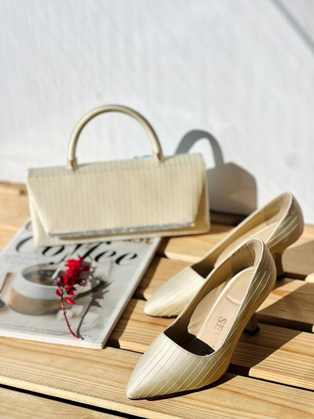 کیف و کفش مجلسی زنانه/دخترانه جنس ساتن خطی کیفیت عالی درجه یک با ضمانت قالب کفش استاندارد سایزبندی ۳۶ تا ۴۰ تهیه هم به صورت ست و هم جدا قیمت منصفانه