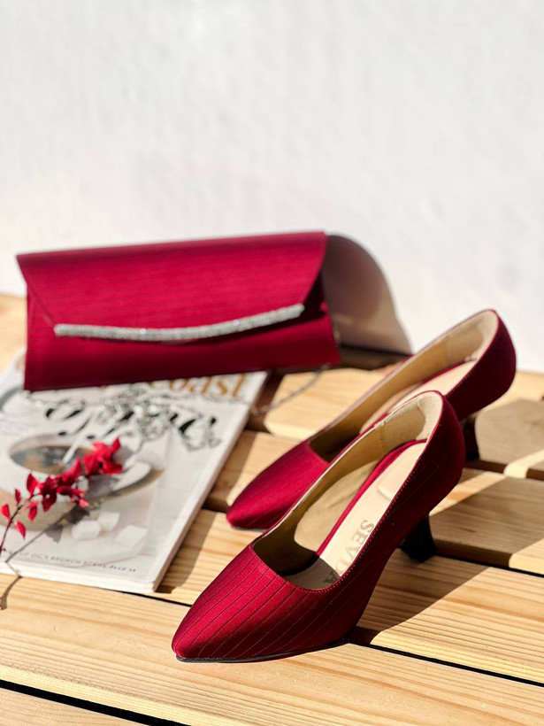 کیف و کفش مجلسی زنانه/دخترانه جنس ساتن خطی کیفیت عالی درجه یک با ضمانت قالب کفش استاندارد سایزبندی ۳۶ تا ۴۰ تهیه هم به صورت ست و هم جدا قیمت منصفانه