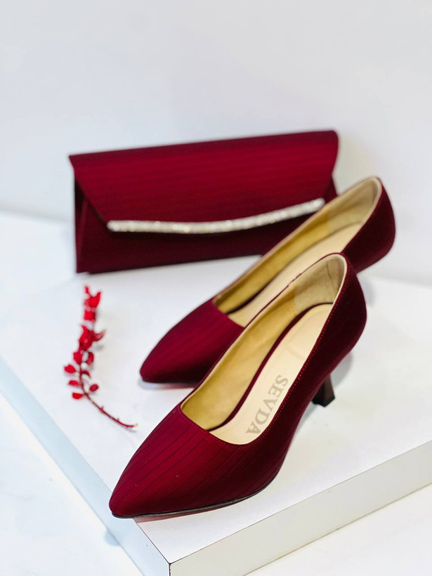 کیف و کفش مجلسی زنانه/دخترانه جنس ساتن خطی کیفیت عالی درجه یک با ضمانت قالب کفش استاندارد سایزبندی ۳۶ تا ۴۰ تهیه هم به صورت ست و هم جدا قیمت منصفانه