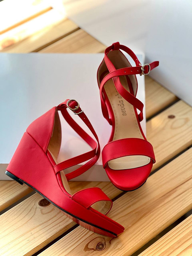 کفش مجلسی زنانه/دخترانه لژدار سایزبندی 36 تا 40 قالب استاندارد کیفیت عالی درجه یک با ضمانت گارانتی رنگبندی مداد رنگی قیمت منصفانه خرید از تولیدی