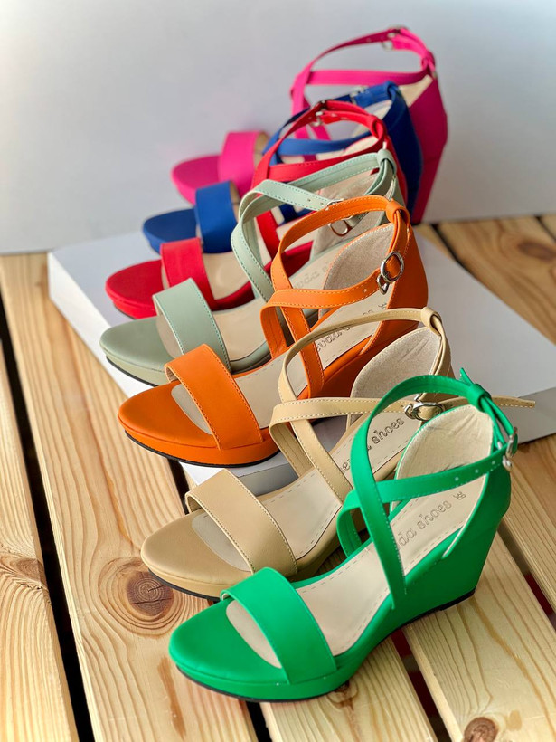 کفش مجلسی زنانه/دخترانه لژدار سایزبندی 36 تا 40 قالب استاندارد کیفیت عالی درجه یک با ضمانت گارانتی رنگبندی مداد رنگی قیمت منصفانه خرید از تولیدی