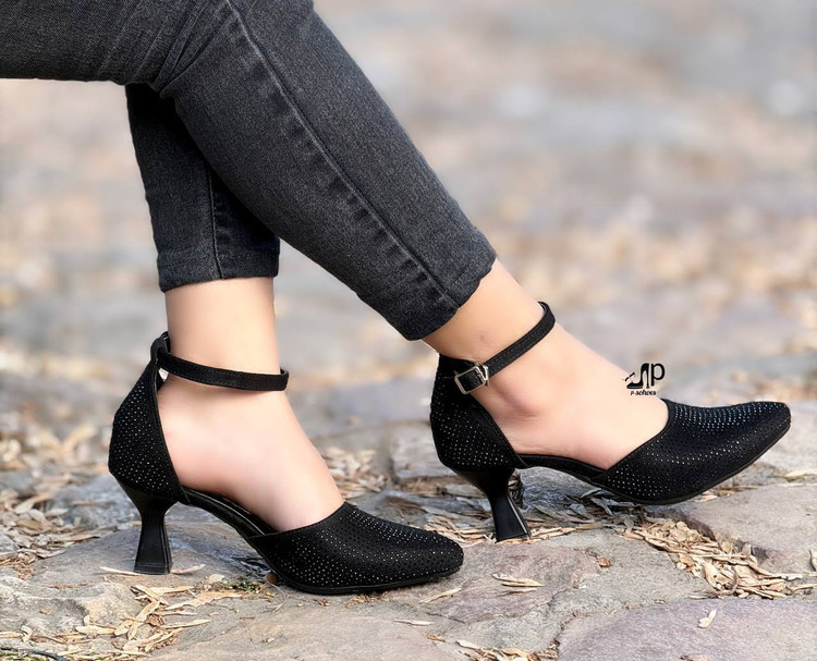 کفش مجلسی زنانه/دخترانه بسیار شیک رویه نگین کاری پاشنه ۷ سانتی زیره دلتا سایزبندی ۳۷ تا ۴۱ کیفیت بینظیر پاخوری شیک قیمت منصفانه خرید از تولیدی