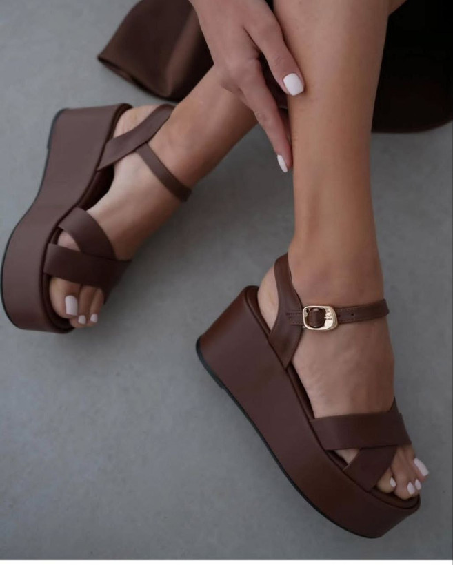 صندل شیک زنانه/دخترانه زارا قالب استاندارد سایز ۳۷ تا ۴۰ لژ ۶ سانت زیره پیو دو لژ طبی قیمت منصفانه خرید از تولیدی