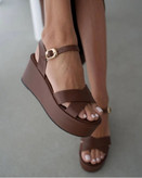 صندل شیک زنانه/دخترانه زارا قالب استاندارد سایز ۳۷ تا ۴۰ لژ ۶ سانت زیره پیو دو لژ طبی قیمت منصفانه خرید از تولیدی