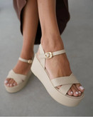 صندل شیک زنانه/دخترانه زارا قالب استاندارد سایز ۳۷ تا ۴۰ لژ ۶ سانت زیره پیو دو لژ طبی قیمت منصفانه خرید از تولیدی