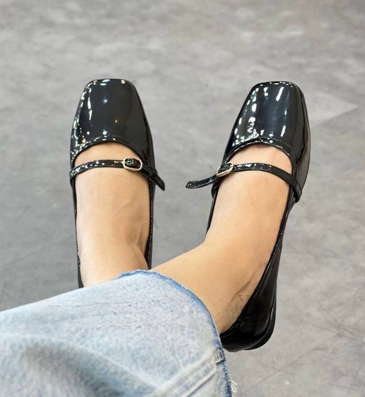 بابت جدید زنانه/دخترانه بسیار شیک خوشپا و راحت سایزبندی ۳۷ تا ۴۰ قیمت منصفانه خرید از تولیدی