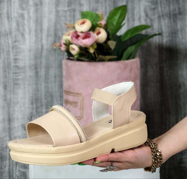 صندل زنانه/دخترانه مدل شیما قالب استاندارد سایزبندی ۳۷ تا ۴۰ رویه فوم درجه یک زیره مواد نو نرم و سبک پاخور عالی قیمت منصفانه خرید از تولیدی