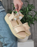 صندل زنانه/دخترانه مدل شیما قالب استاندارد سایزبندی ۳۷ تا ۴۰ رویه فوم درجه یک زیره مواد نو نرم و سبک پاخور عالی قیمت منصفانه خرید از تولیدی