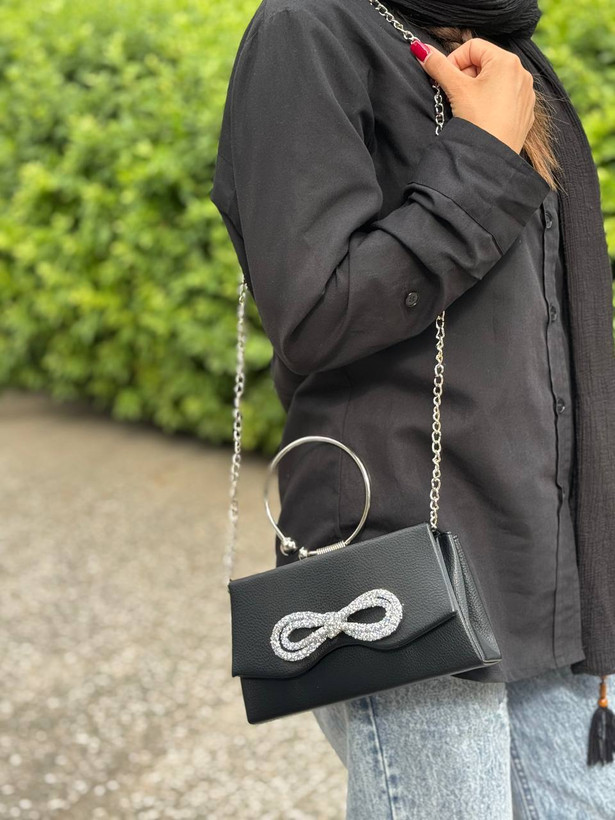 کیف مجلسی بسیار شیک زنانه/دخترانه جنس شرانک خارجی ابعاد ۲۵ در ۱۳ قیمت بسیار عالی و منصفانه