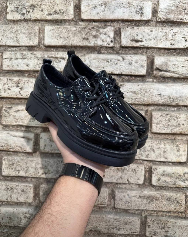 لوفر ساده زنانه/دخترانه جدید کار باغ سپهسالار کیفیت اصلی در دو جنس انتخابی چرم صنعتی و ورنی شیک و خوشپا قالب استاندارد زیره پیو سایز ۳۷ تا ۴۰ قیمت منصفانه خرید از تولیدی