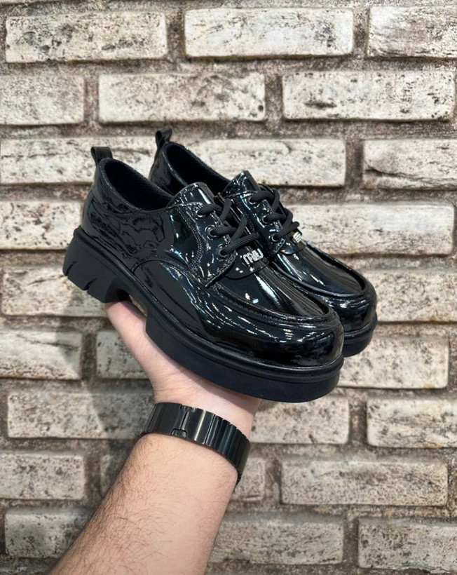 کفش لوفر زنانه/دخترانه میو میو جدید کار باغ سپهسالار کیفیت اصلی در دو جنس انتخابی چرم صنعتی و ورنی قالب استاندارد سایز ۳۷ تا ۴۰ شیک و خوشپا زیره پیو قیمت منصفانه خرید از تولیدی