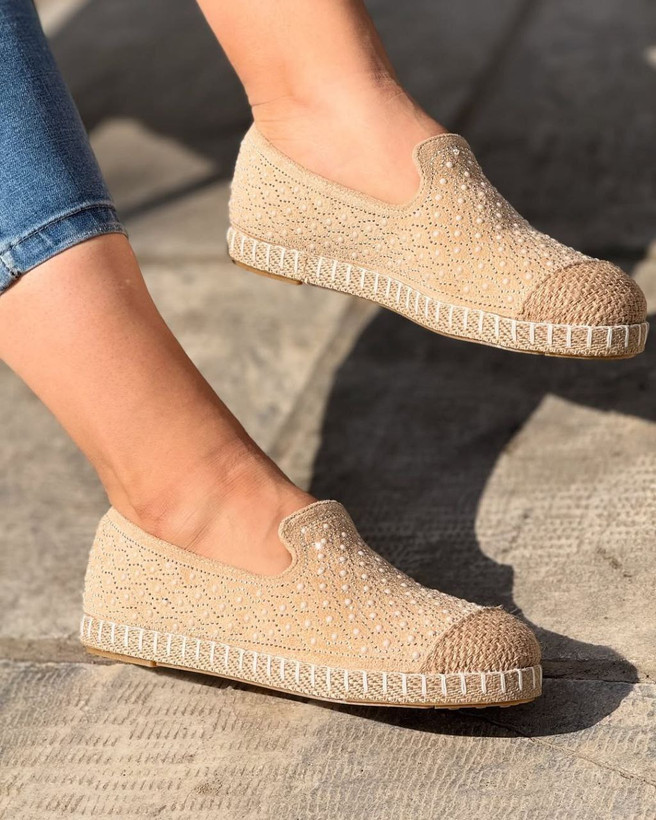 کفش کالج زنانه/دخترانه نگین مروارید جدید دور دوخت شیک و خوشپا زیره pvc قالب استاندارد سایز ۳۷ تا ۴۰ قیمت منصفانه خرید از تولیدی