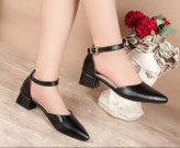 کفش مجلسی زنانه/دخترانه مدل هلما جنس رویه بیاله شیک و خوشپا در دو رنگ کرم و مشکی زیره دافوس پاشنه ۳ سانت سایزبندی ۳۷ تا ۴۰ قیمت منصفانه خرید از تولیدی