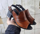 کفش تابستانی/صندل زنانه بسیار شیک و راحت سایزبندی ۳۷ تا ۴۰ در دو رنگ مشکی و قهوه ای قیمت منصفانه خرید مستقیم از تولیدی