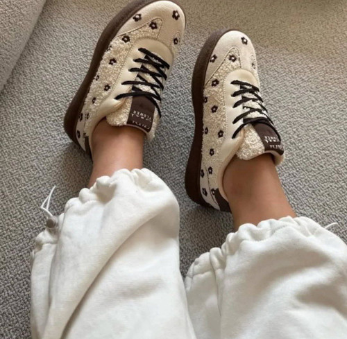 ونس جدید زنانه/دخترانه با کیفیت عالی زیره پیو سایز ۳۷ تا ۴۰ قیمت منصفانه خرید از تولیدی