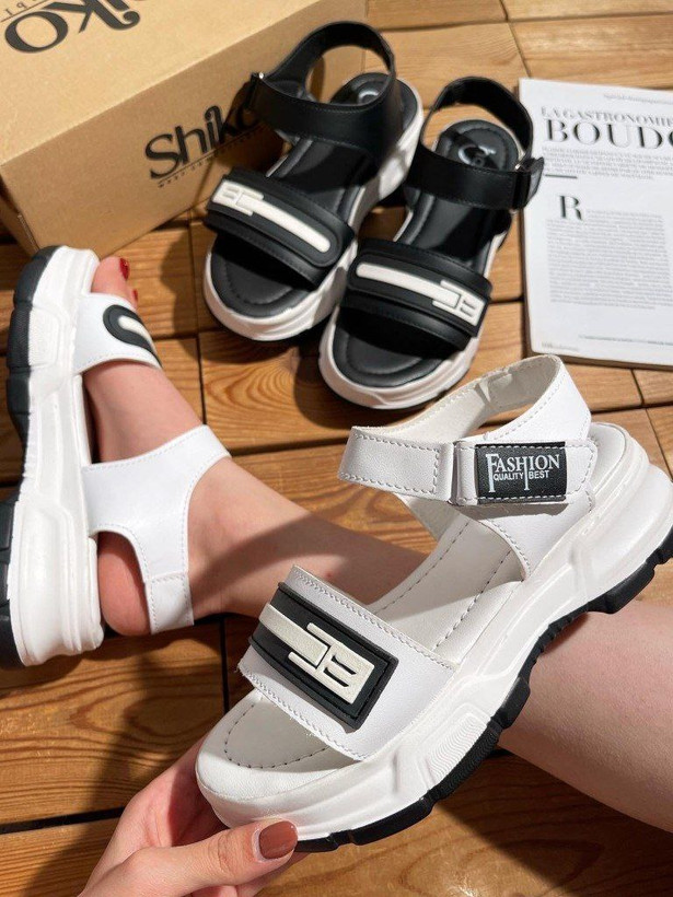 صندل جدید زنانه/دخترانه مدل دیانا تولید شرکت هپی زیره پی یو طبی فوق العاده راحت و سبک لژ ۵ سانت کیفیت عالی قالب کاملا استاندارد قیمت منصفانه خرید از تولیدی