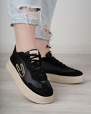 ونس نایک زنانه/دخترانه زیره پیو کیفیت با ضمانت سبک و راحت پاخور عالی سایزبندی ۳۷ تا ۴۰ رنگبندی مشکی و کرم قیمت منصفانه خرید از تولیدی