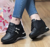 کتونی زنانه/دخترانه مدل گلامور۲ زیره پیو کیفیت عالی و با ضمانت رویه چرم بیاله لژ ۵ سانت سبک و نرم قالب استاندارد با زیره جدید و کیفیت عالی قیمت منصفانه