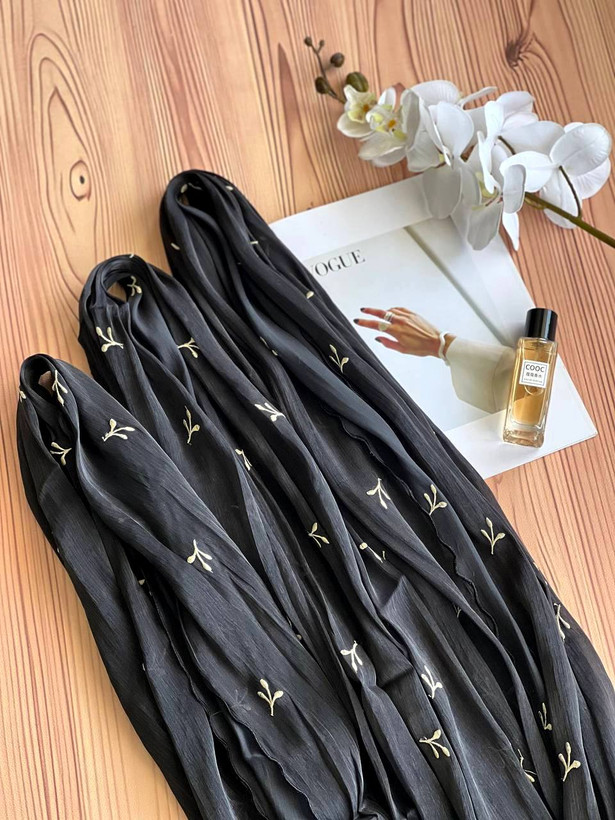 شال مشکی گل دوزی به صورت تک و عمده قیمت منصفانه خرید از تولیدکننده