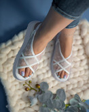 صندل گوچی زنانه/دخترانه جنس چرم حوله ای و تور خارجی دارای پد خارپاشنه زیره پیو نرم سایزبندی ۳۷ تا ۴۰