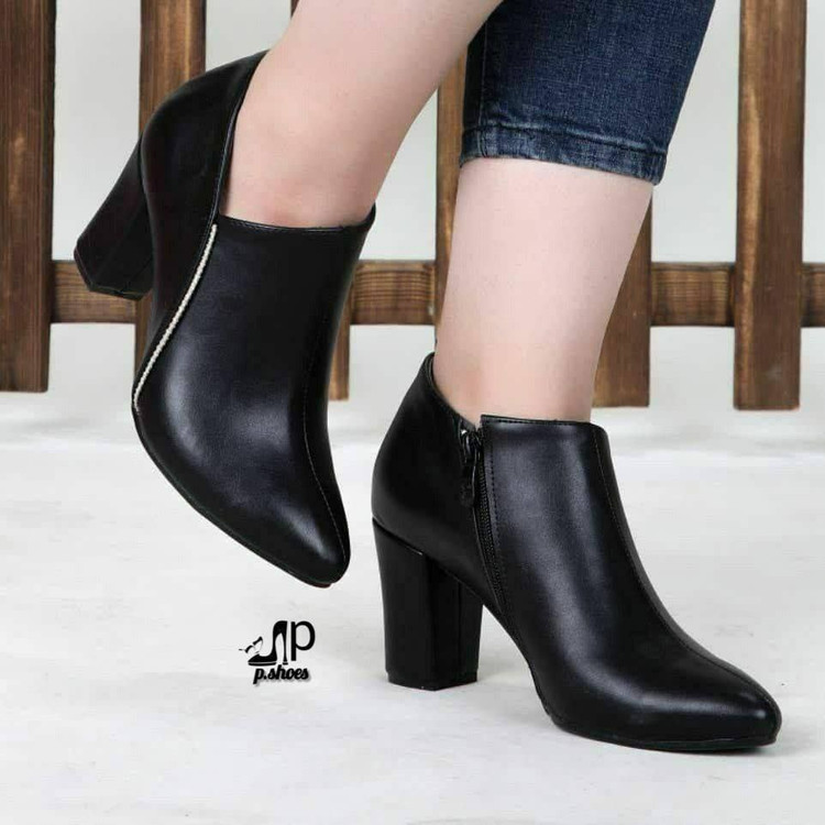 کفش کلاسیک و مجلسی زنانه/دخترانه مدل پارلا جنس رویه پشت چرم پاخوری شیک قالب استاندارد پاشنه ۷ سانت دافوس سایزبندی ۳۷تا۴۱