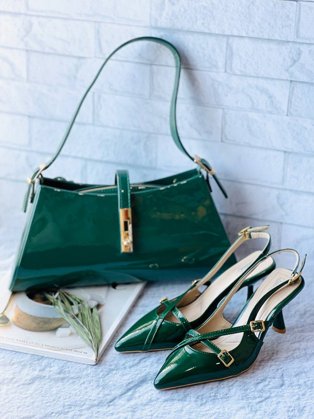 کفش مجلسی زنانه/دخترانه جنس ورنی دو سگک سایزبندی ۳۷تا۴۰ قالب استاندارد پاشنه ۷ سانت اردکی کیفیت بسیار عالی