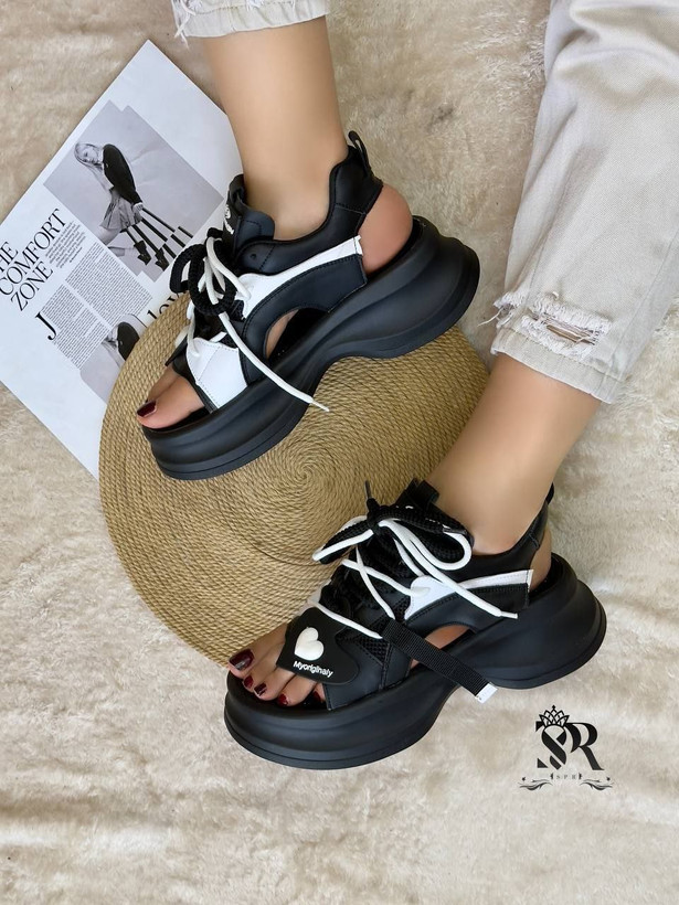 صندل طبی زنانه/دخترانه زیره پیو طبی و بسیار نرم برند بتا جنس چرم حوله ای دوبل(پشت چرم)و بهترین متریال کیفیت تولید باغ سپهسالار و تضمینی