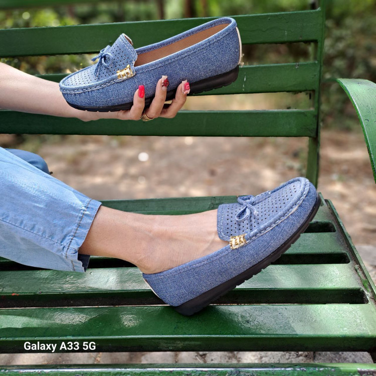 کفش کالج زنانه/دخترانه پانچ سوراخدار بسیار سبک و راحت کیفیت عالی قالب کاملا استاندارد سایزبندی ۳۷ تا ۴۱