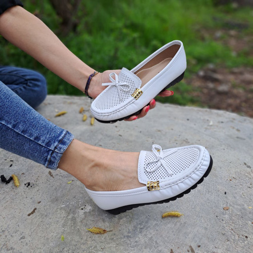 کفش کالج زنانه/دخترانه پانچ سوراخدار بسیار سبک و راحت کیفیت عالی قالب کاملا استاندارد سایزبندی ۳۷ تا ۴۱