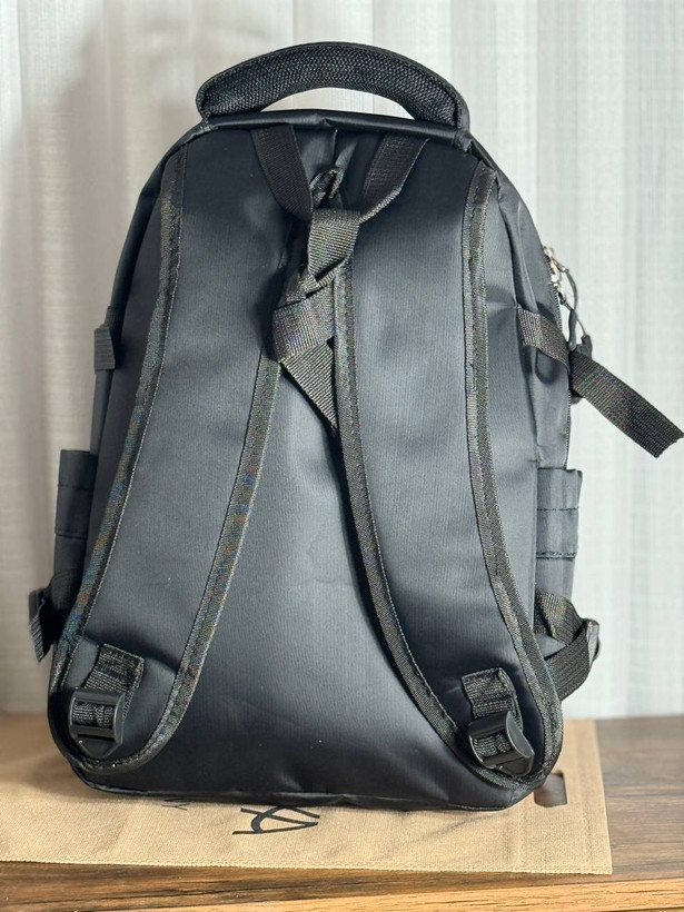 کوله پشتی اسپرت/کیف مدرسه تک رنگ مشکی جادار جنس درجه یک ابعاد ۴۲ در ۳۲ قیمت عالی