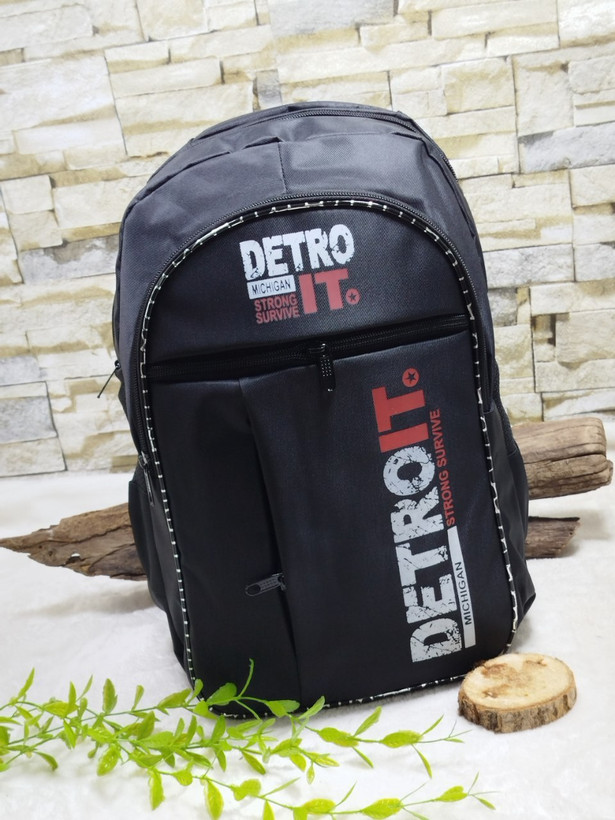 کیف مدرسه/کوله پشتی ۴ زیپ جنس کج راه آستری داخل برزنت پشت راشل عرق گیری مناسب پایه درسی ۱تا۵ ابعاد ۳۰*۴۳