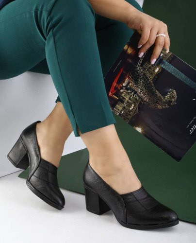 کفش طبی زنانه/دخترانه پاشنه ۷ سانت طبی مدل گندم زیره pu سبک و راحت جنس رویه چرمصنعتی سایزبندی ۳۷ تا ۴۰