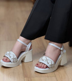 کفش مجلسی زنانه/دخترانه مدل kara پاخوری خاص زیره دلتا ۸ سانتی ترک رویه نگین خارجی کیفیت عالی سایزبندی ۳۷ تا ۴۱