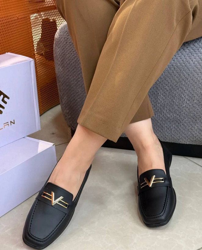 کفش کالج زنانه/دخترانه جدید بسیار شیک خوشپا و راحت سایزبندی ۳۷ تا ۴۰ قیمت رقابتی