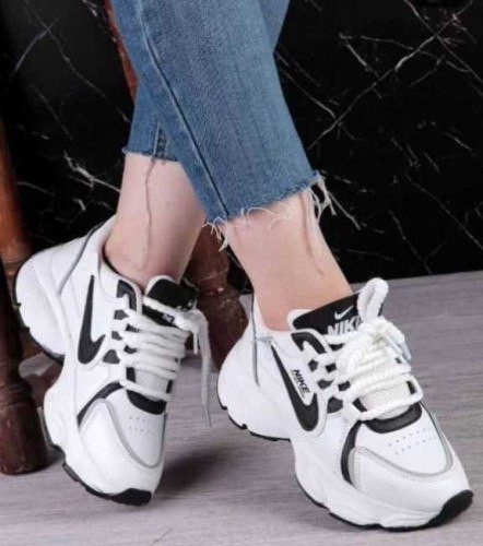 کتونی زنانه/دخترانه جدید بسیار شیک خوشپا و راحت کیفیت عالی زیره پیو سایزبندی ۳۷تا۴۰