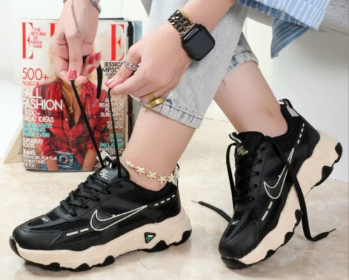 کتونی نایک جدید زنانه/دخترانه زیره پی یو سبک راحت و باکیفیت سایز۳۷ تا ۴۰