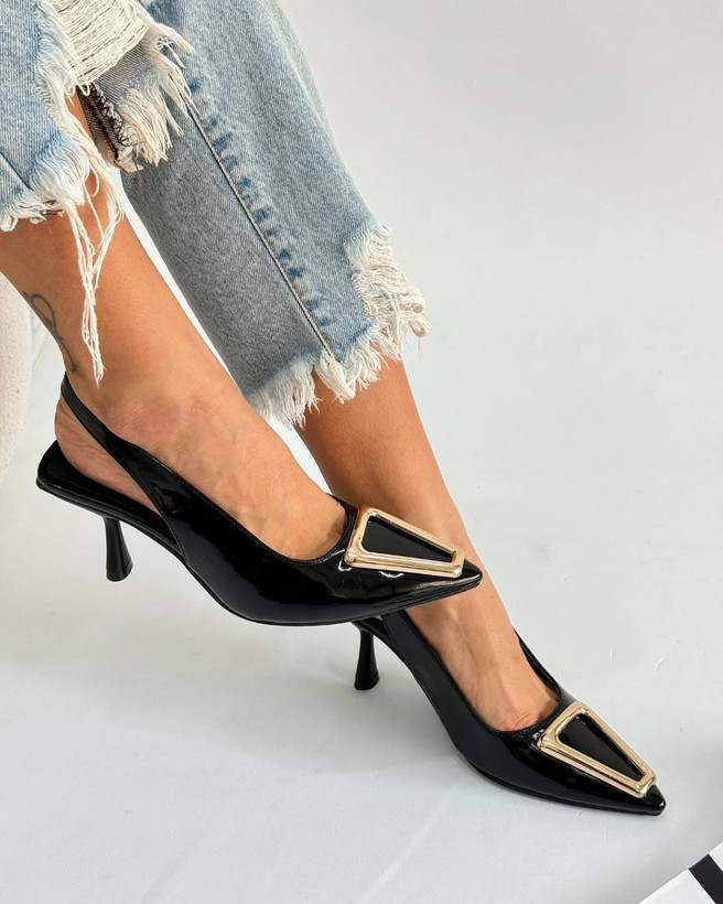 کفش مجلسی زنانه/دخترانه مدل لیرا رنگبندی شیری و مشکی سایزبندی ۳۶ تا ۴۱