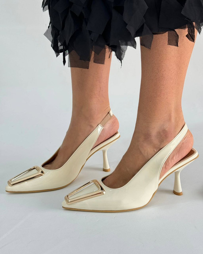 کفش مجلسی زنانه/دخترانه مدل لیرا رنگبندی شیری و مشکی سایزبندی ۳۶ تا ۴۱