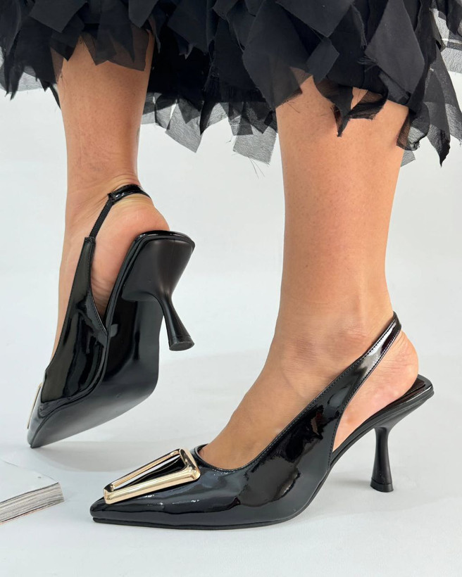 کفش مجلسی زنانه/دخترانه مدل لیرا رنگبندی شیری و مشکی سایزبندی ۳۶ تا ۴۱