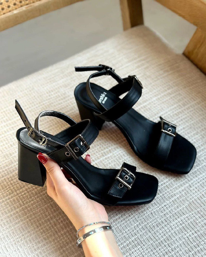 کفش صندل زنانه/دخترانه پاشنه ۵ سانت سایزبندی ۳۶ تا ۴۱ جنس چرم در سه رنگ عسلی و مشکی و کرم