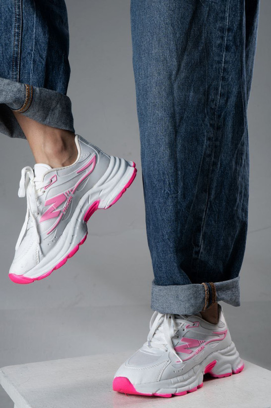 کتونی نیوبالانس نیو فیس زنانه/دخترانه رویه مواد نو درجه ۱ زیره ایربولینگ بسیار نرم و سبک مناسب برای استفاده طولانی مدت