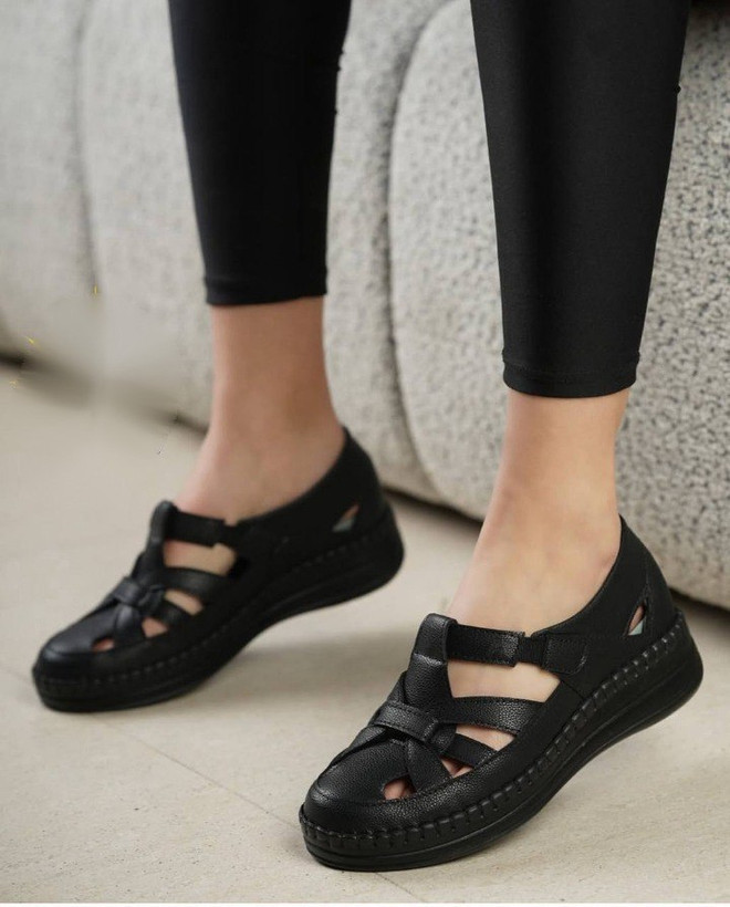 کفش طبی زنانه مدل بیتا پر فروش کفی طبی دوردوخت زیره پیو دارای پد خارپاشنه سایزبندی ۳۷ تا ۴۱