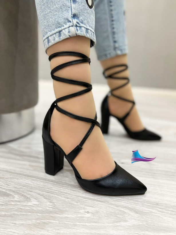 کفش مجلسی زنانه/دخترانه جنس رویه سوگو اندازه پاشنه ۵ سانت سایزبندی ۳۷تا۴۰ در دو رنگ مشکی و پلنگی