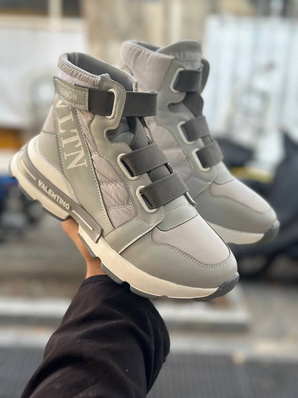 ونس ساقدار/نیمبوت ولنتینو زنانه دخترانه جنس درجه یک کار باغ سپهسالار جنس رویه کاپشنی ضد آب قالب استاندارد زیره پیو خیلی سبک