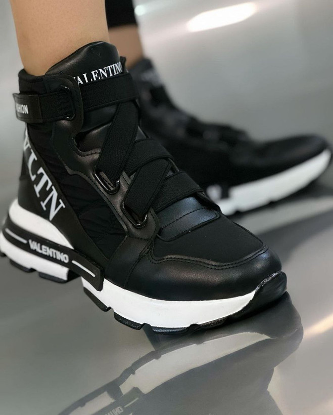 ونس ساقدار/نیمبوت ولنتینو زنانه دخترانه جنس درجه یک کار باغ سپهسالار جنس رویه کاپشنی ضد آب قالب استاندارد زیره پیو خیلی سبک