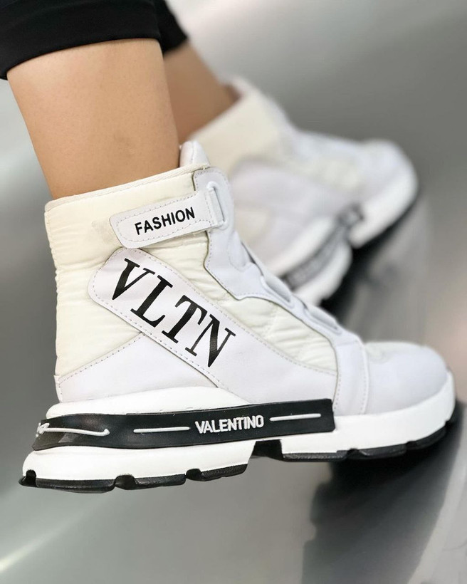 ونس ساقدار/نیمبوت ولنتینو زنانه دخترانه جنس درجه یک کار باغ سپهسالار جنس رویه کاپشنی ضد آب قالب استاندارد زیره پیو خیلی سبک