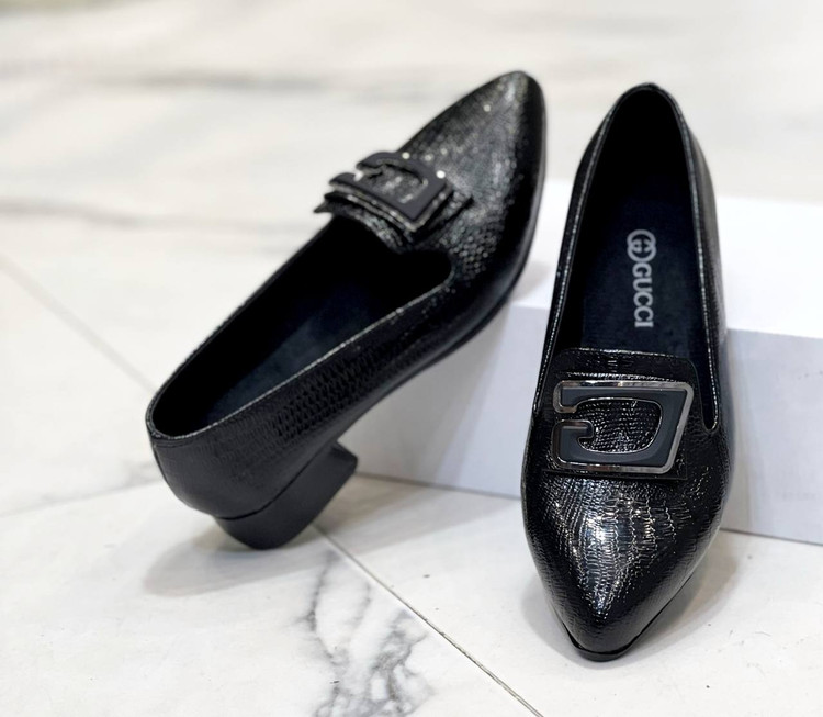 کفش کالج زنانه/دخترانه پاخوری شیک رویه ورنی چاپی یراق و نگین خارجی زیره بتا ۳ سانتی قالب استاندارد ۱ سال ضمانت تعویض سایز ۳۷ تا ۴۲